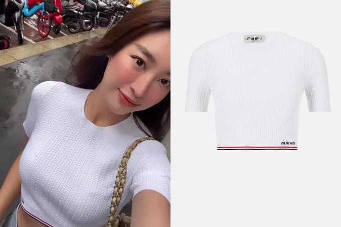 Mỹ nhân sinh năm 1996 còn khoe eo thon cùng một mẫu crop top khác của Miu Miu với chất liệu dệt kim ôm dáng. Giá bán của thiết kế năng động này khoảng 15 triệu đồng.