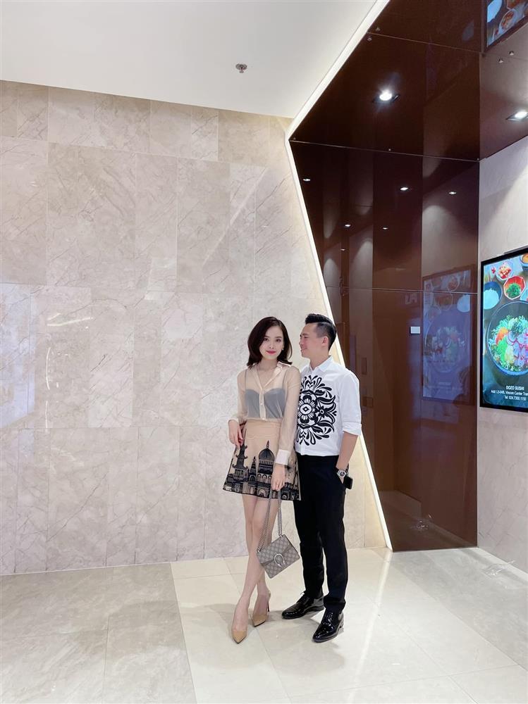 4 năm hôn nhân của top 10 Hoa Hậu Việt Nam và chồng cảnh sát-13