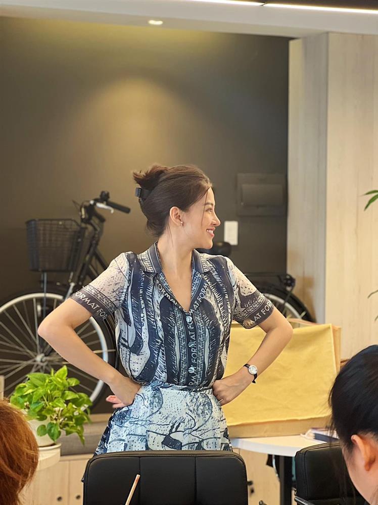 Hoa hậu Phương Khánh mặc đồ bộ đi chợ như mẹ bỉm-8