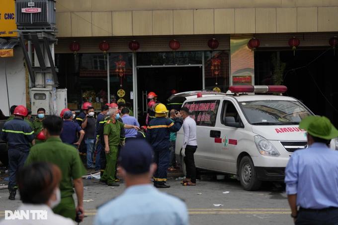 Clip: Xe đưa thi thể nạn nhân ra khỏi vụ cháy và lời kể người thoát chết-1