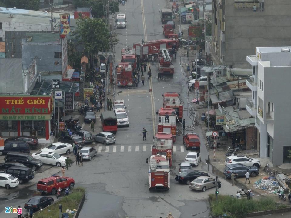 Hiện trường vụ cháy karaoke khiến 12 người chết nhìn từ trên cao-1