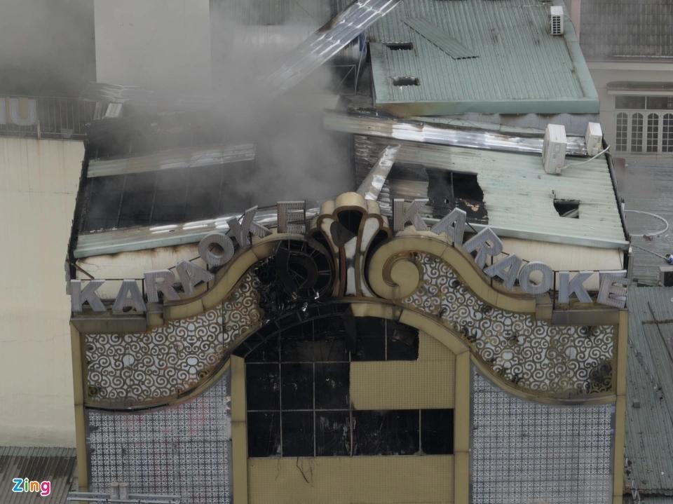 Hiện trường vụ cháy karaoke khiến 12 người chết nhìn từ trên cao-5
