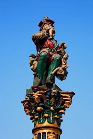 Bí ẩn đằng sau bức tượng yêu tinh có khuôn mặt ghê rợn ở Thuỵ Sĩ-3