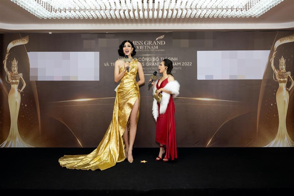 Hải Triều kêu cứu khi dẫn Miss Grand Vietnam vì tiếng Anh dở ẹc-1