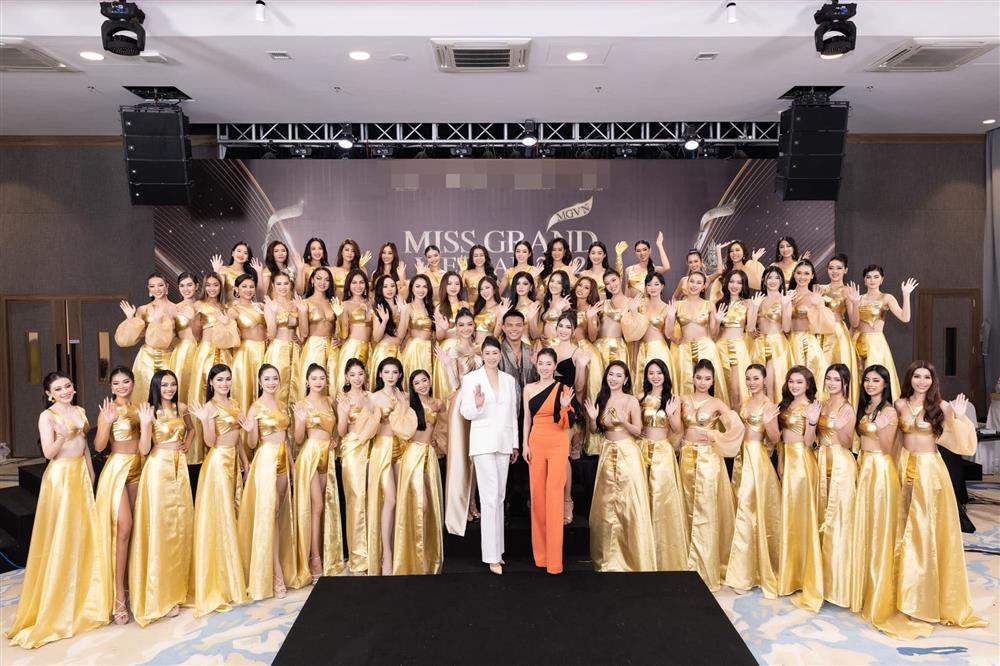 Hải Triều kêu cứu khi dẫn Miss Grand Vietnam vì tiếng Anh dở ẹc-6
