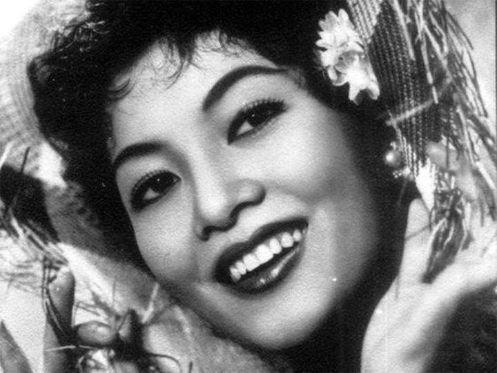 Ảnh: Nhan sắc tuyệt thế giai nhân của minh tinh Thẩm Thúy Hằng-8