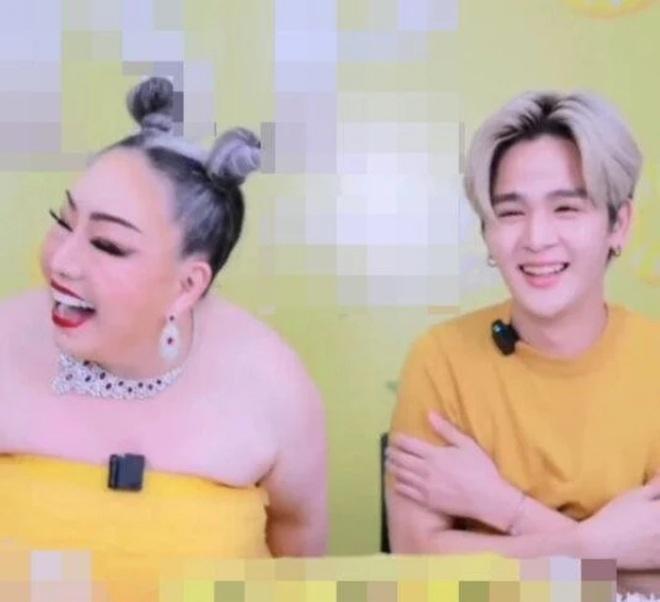 Đại gia tuyển chồng yêu 28 lần/ngày quấy rối sao nam bằng tuổi cháu-1