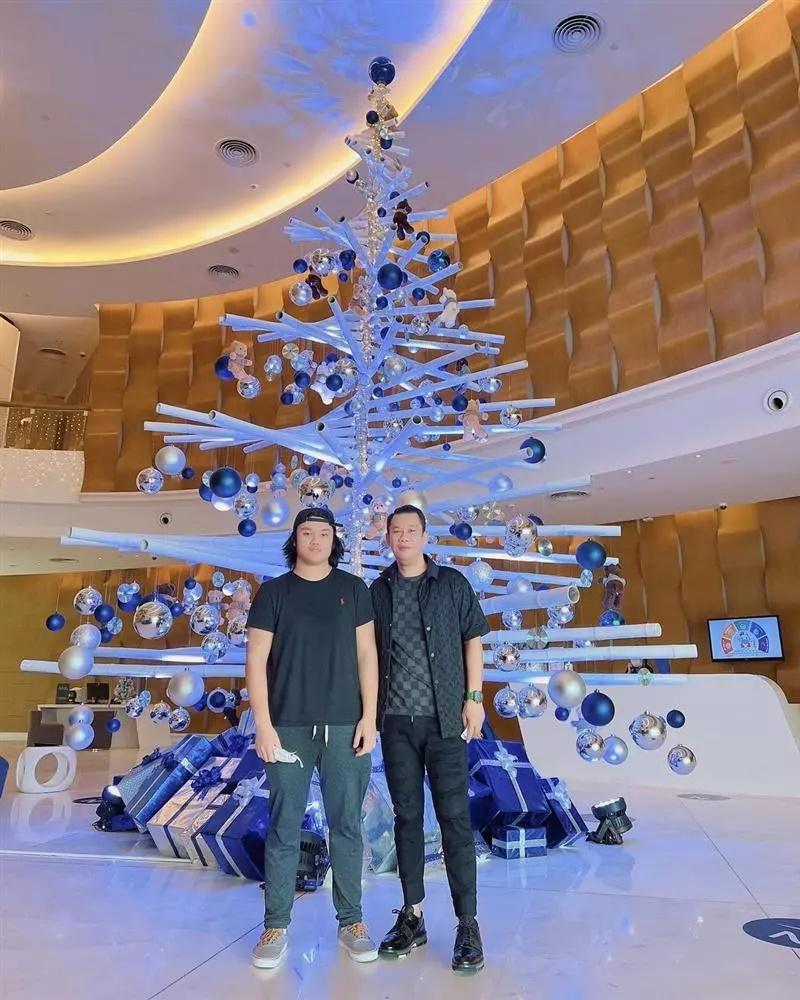 Chồng cũ Lệ Quyên khoe 2 quý tử, dân mạng chú ý ngoại hình-4