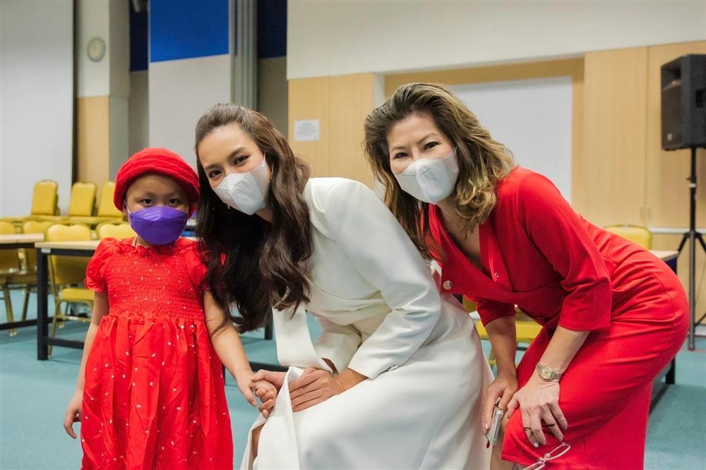 Phía Thùy Tiên mời luật sư khi hoa hậu bị réo vào vụ bán dâm-4