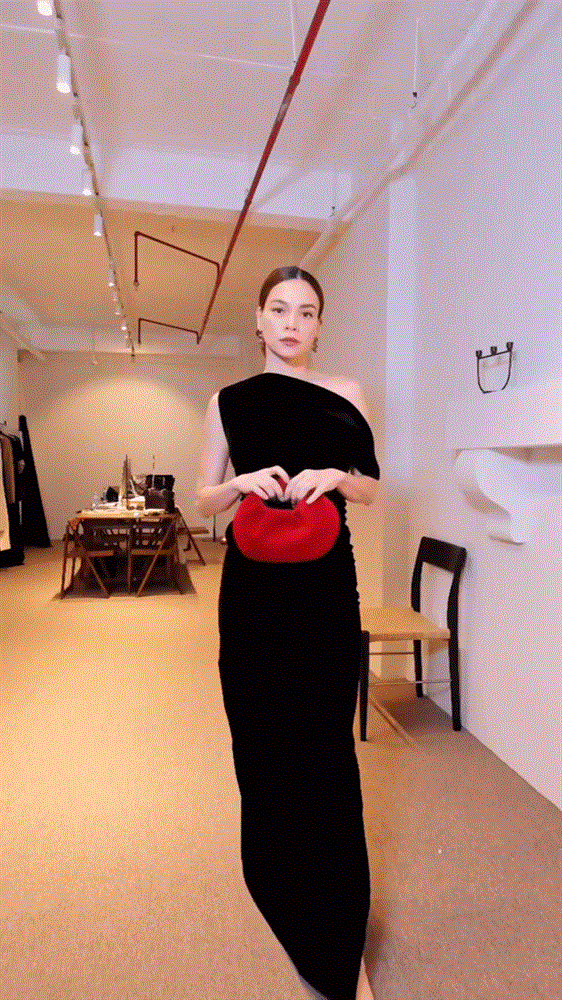 Hồ Ngọc Hà khoe trình mix 7 outfit nhung đen mà không hề già-2