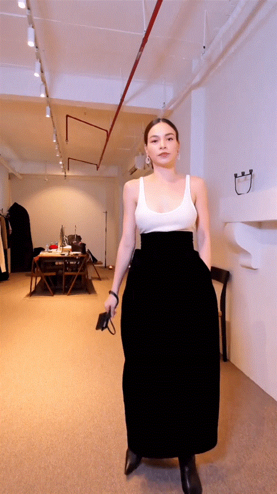 Hồ Ngọc Hà khoe trình mix 7 outfit nhung đen mà không hề già-5