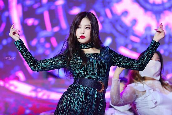 Cựu thành viên (G)I-DLE Soojin phủ nhận cáo buộc bạo lực học đường