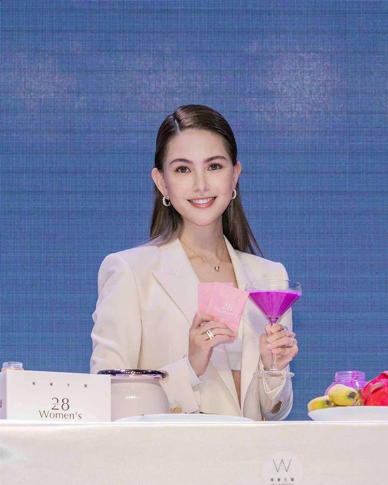 Bà xã Châu Kiệt Luân khoe body đẳng cấp sau sinh 3 tháng-1