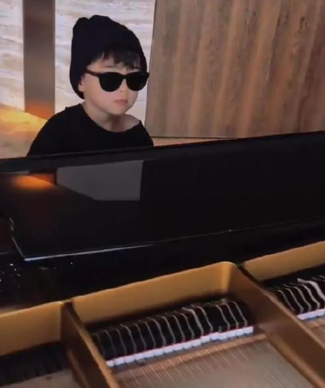 Bà xã Châu Kiệt Luân khoe body đẳng cấp sau sinh 3 tháng-7