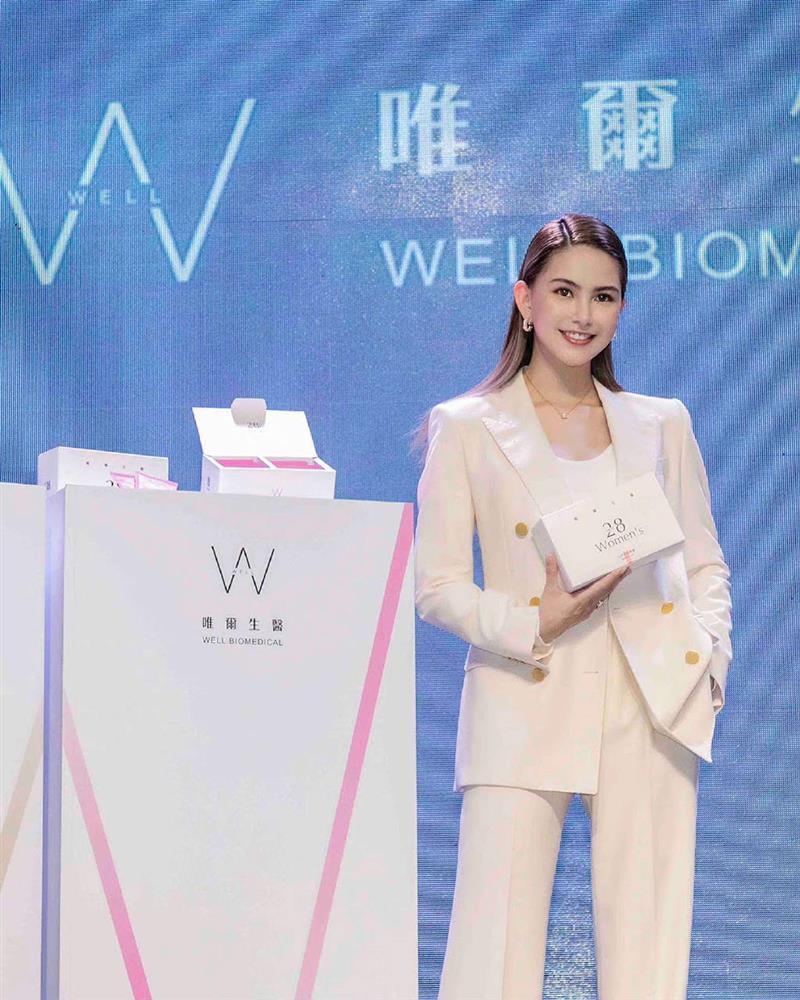 Bà xã Châu Kiệt Luân khoe body đẳng cấp sau sinh 3 tháng-4