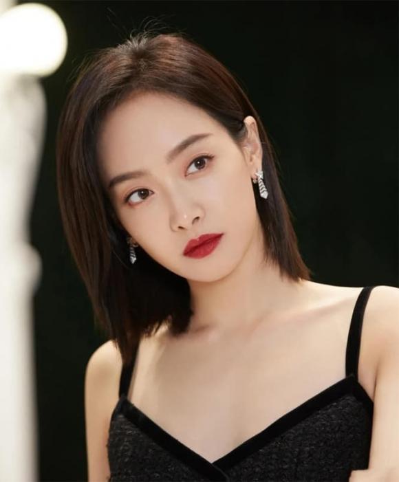 4 kiểu tóc ngang vai hack tuổi cho phụ nữ 50-9