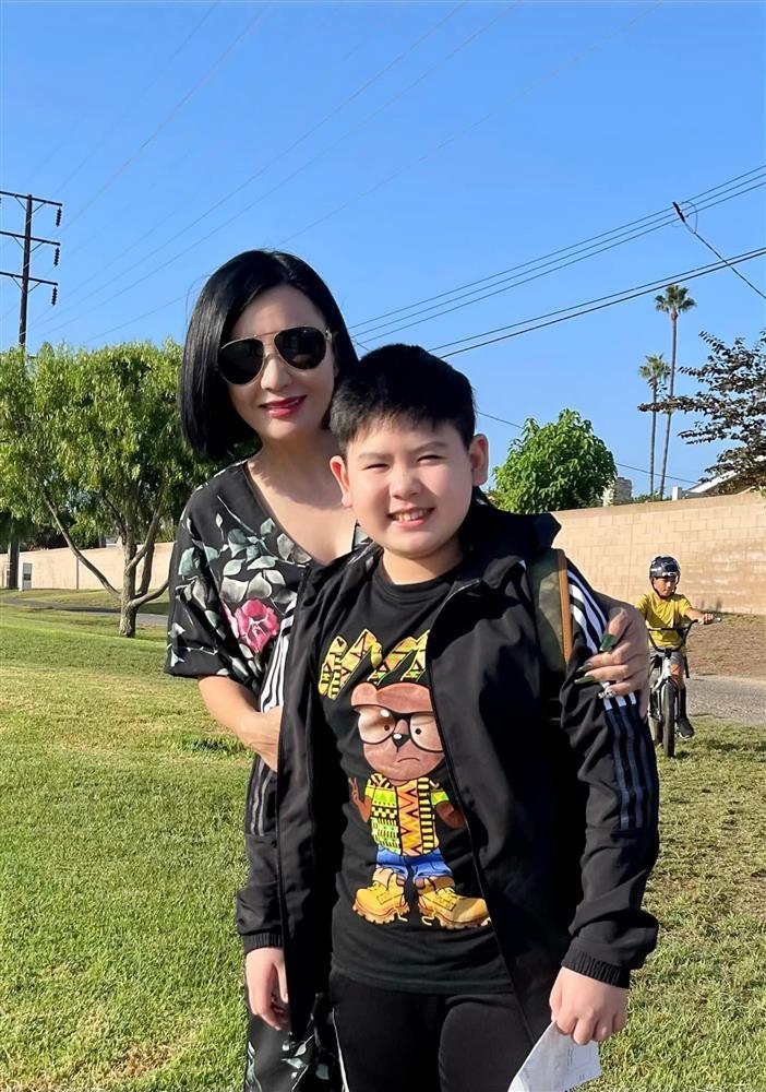 Tin showbiz Việt ngày 8/9: Hương Giang mê tít con trai Trà My Idol-4