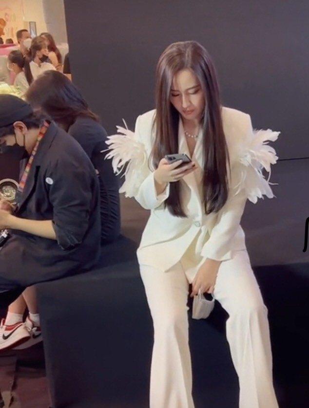 Mai Phương Thúy bình dân đời thường, dìm có bị chìm?-6