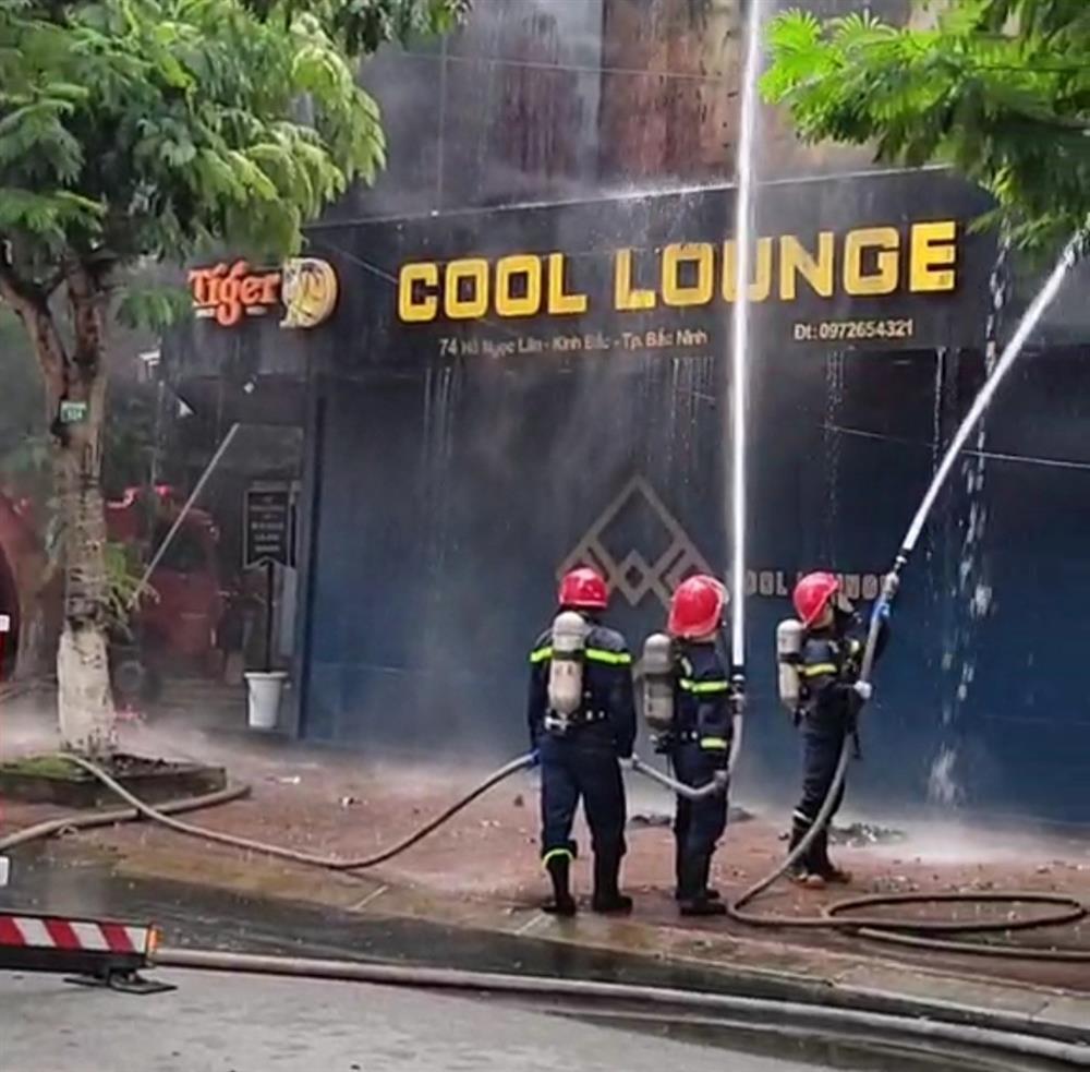 Lại cháy lớn tại quán bar ở TP.Bắc Ninh-3