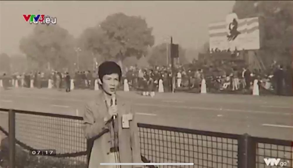 BTV Quang Minh hiếm hoi chia sẻ về người cha quyền lực ở VTV-2