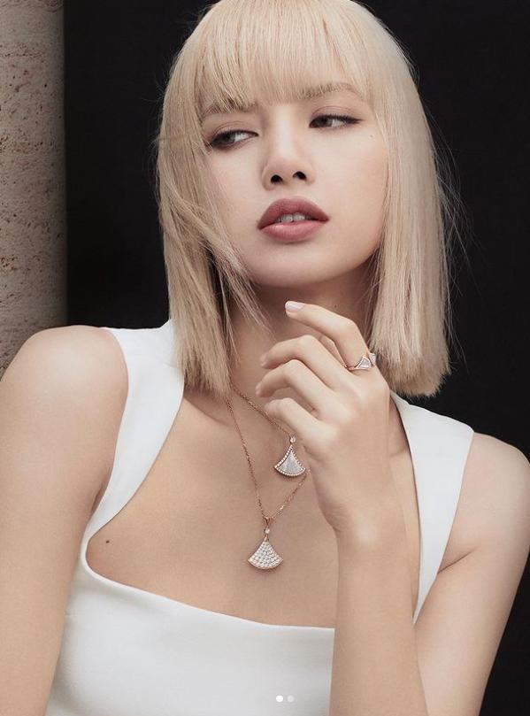 Taeyeon, Lisa làm mới diện mạo với kiểu tóc ngắn cực xinh-3