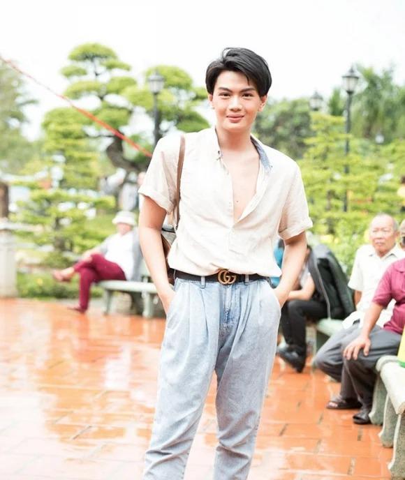 Đào Bá Lộc từng bị chê khi cúng Tổ nghề, hiện tại điểm 10 thanh lịch-4