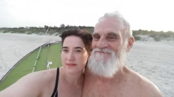 Hôn nhân viên mãn của cặp đôi vợ 45 tuổi chồng 71 tuổi-4