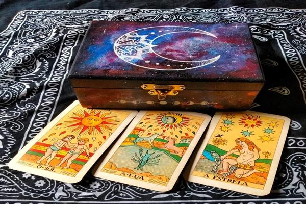Bói bài Tarot hàng ngày - thứ Năm 15/9/2022: Níu giữ được gì?-1