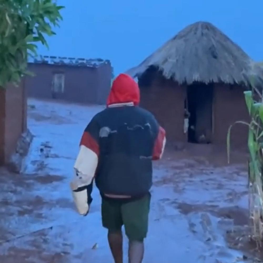 Cuộc sống gia đình Lôi Con ở bản trước khi gặp Quang Linh-1