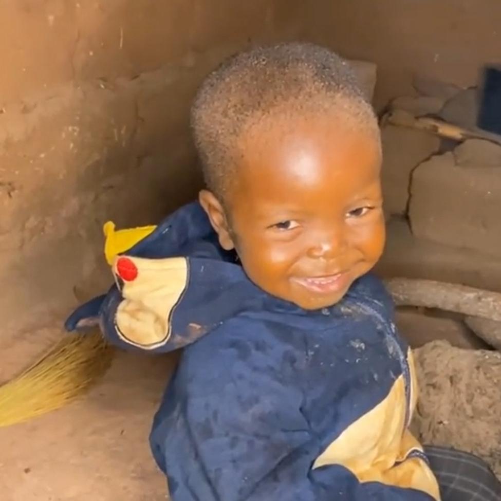 Cuộc sống gia đình Lôi Con ở bản trước khi gặp Quang Linh-5