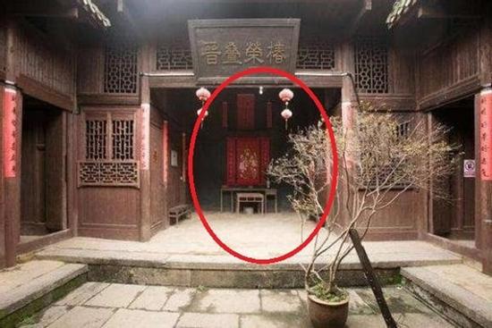 4 kiểu nhà rẻ mấy cũng đừng mua, Thần Tài ghét không ngóc đầu nổi