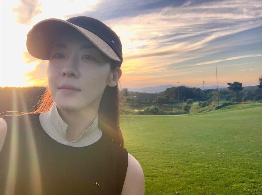 Hoàng hậu Ki Ha Ji Won: Sự nghiệp thành công, gia đình gặp tang thương-6