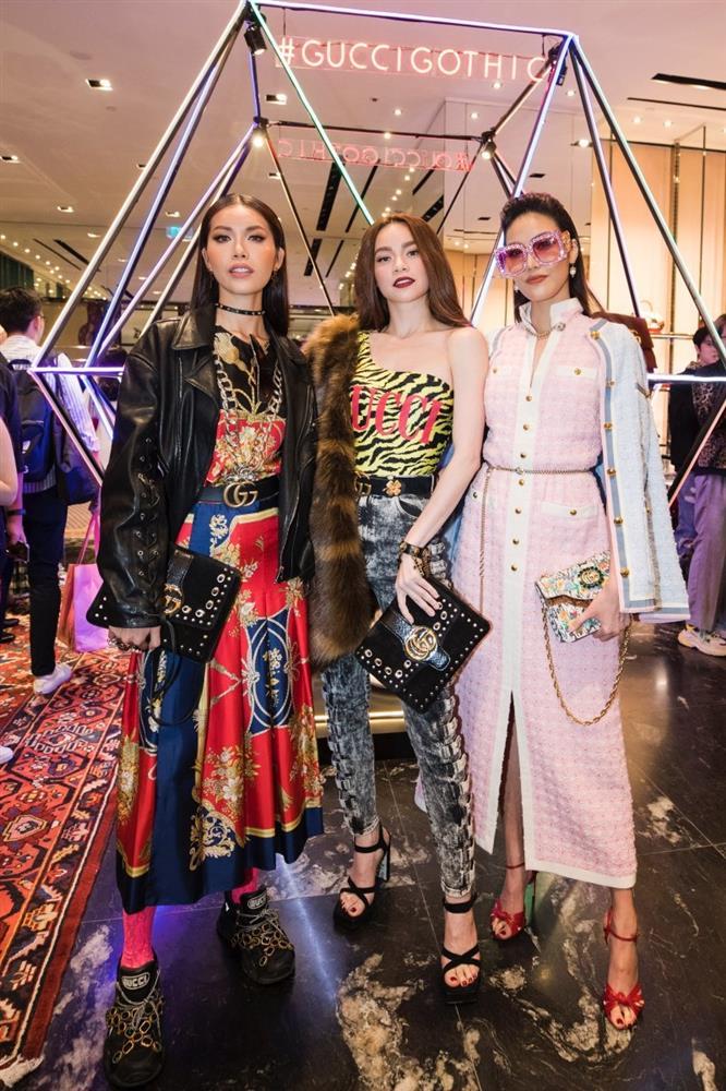 Vóc dáng mẹ 3 con Hồ Ngọc Hà ăn đứt Hoa hậu, Á hậu-8