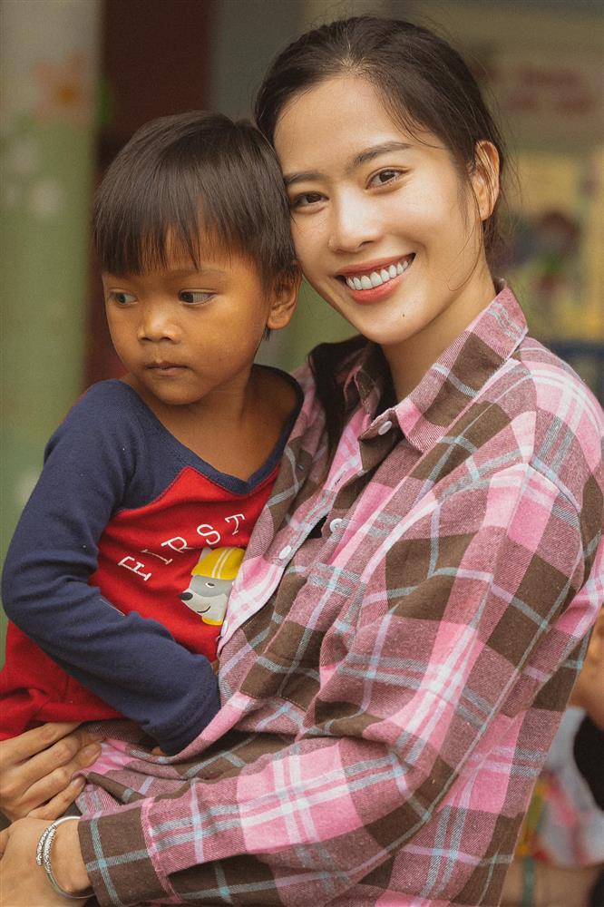 Nam Anh gõ chiêng, Nam Em đánh trống múa lân bất chấp hình tượng-7