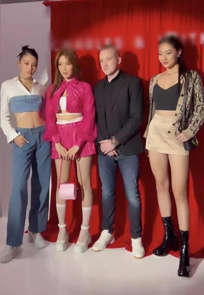 Thúy Ngân lép vế Tiểu Vy vì đồ dìm hàng cộng thêm vài cân-3