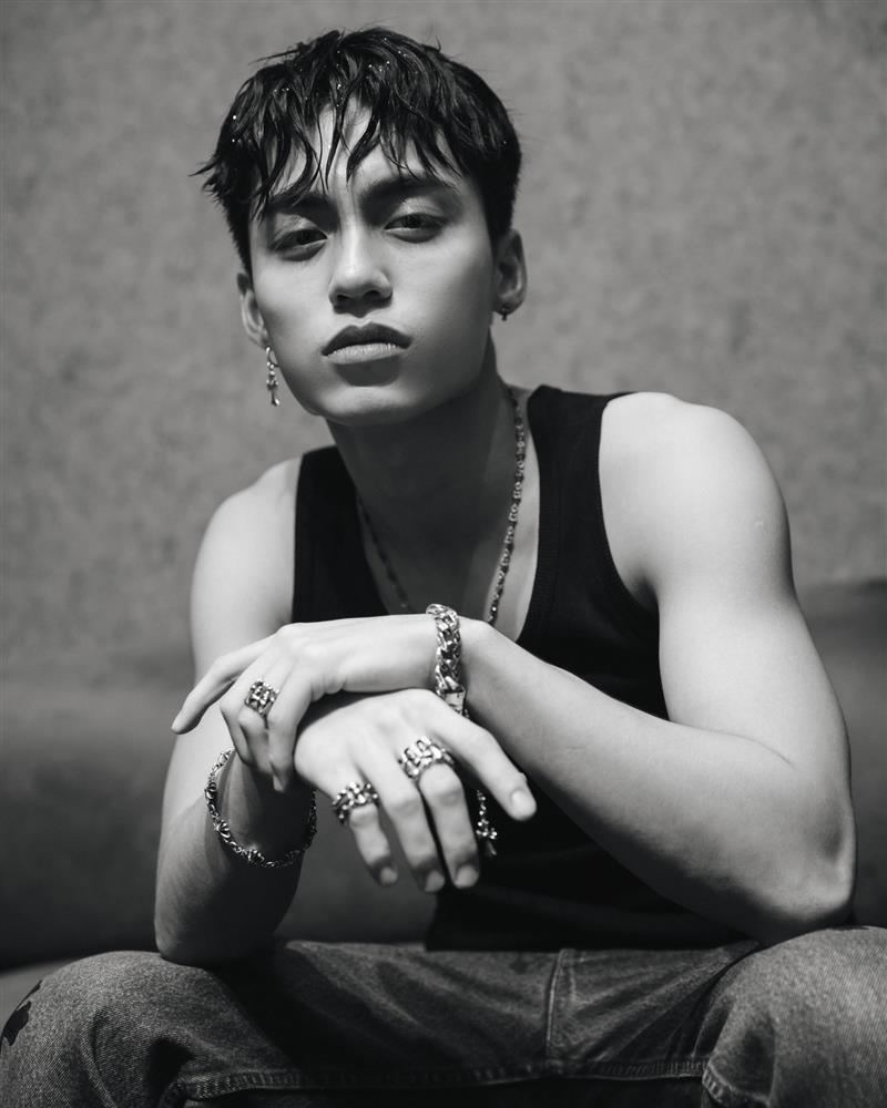 Visual MONO có hơn được anh trai Sơn Tùng?-4