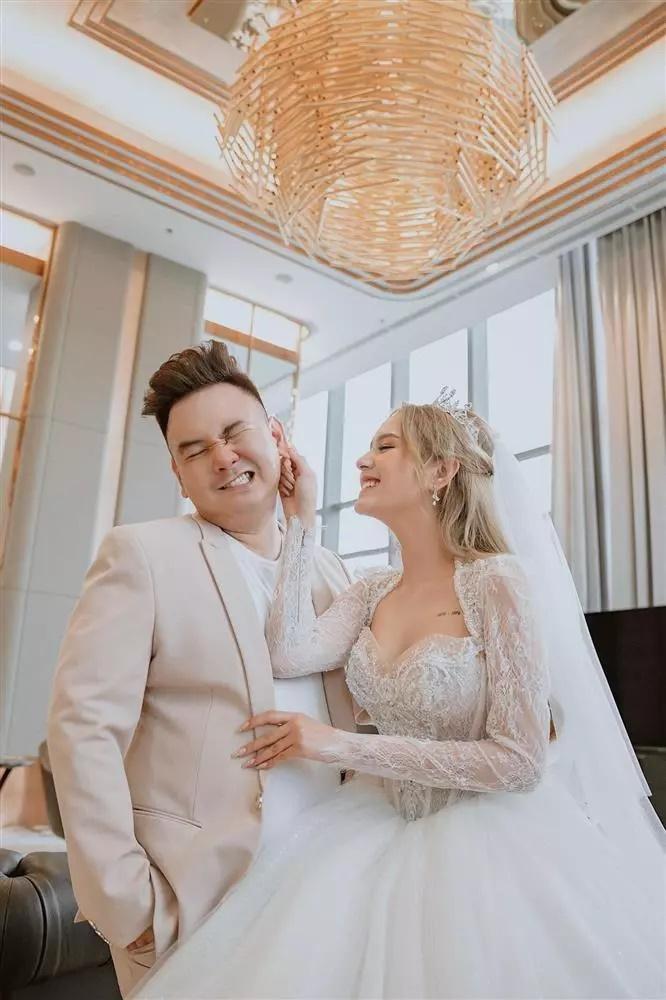 Xôn xao Xoài Non mang thai, ngày lĩnh thưởng mẹ chồng rất gần-7