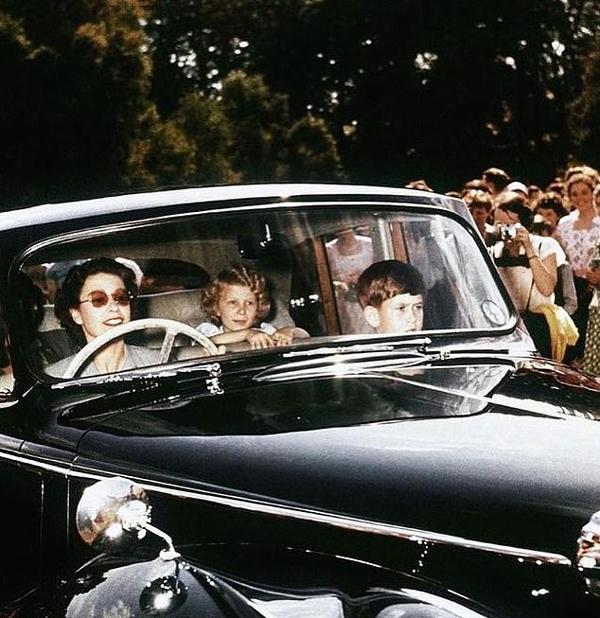 Cháu rể đăng ảnh chưa từng công bố của vợ chồng Nữ hoàng Anh-2