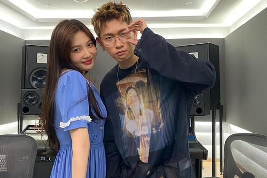 Joy (Red Velvet) âm thầm ủng hộ bạn trai Crush