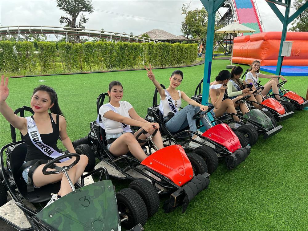 Bùi Quỳnh Hoa thi Siêu mẫu Quốc tế: 19 thí sinh, chất lượng kém-3