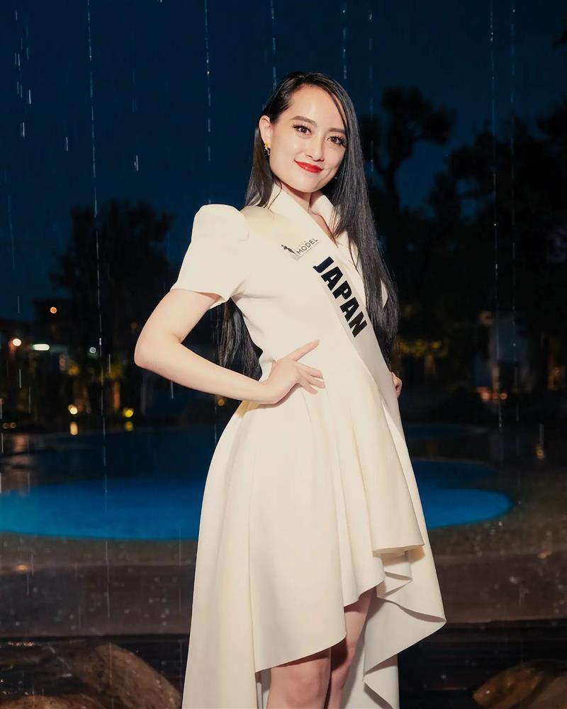 Bùi Quỳnh Hoa thi Siêu mẫu Quốc tế: 19 thí sinh, chất lượng kém-14