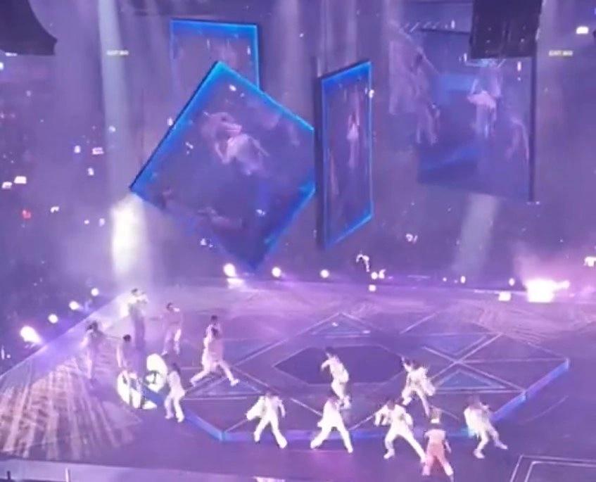 Di chứng để lại cho vũ công sau vụ rơi màn hình LED 600 kg-2