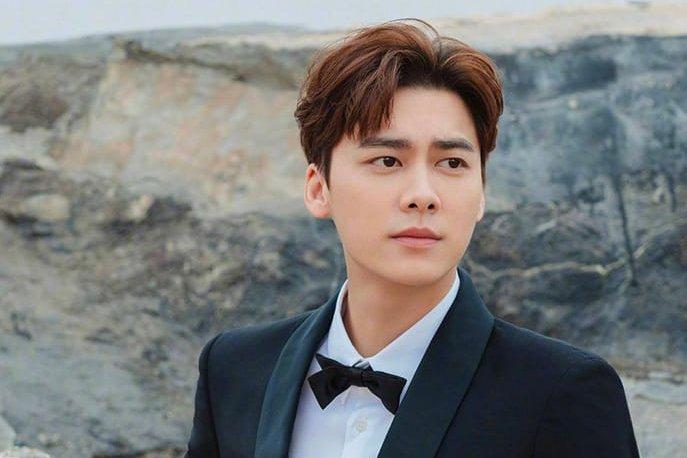 Lý Dịch Phong lên bài thanh minh rồi xóa vội giữa ồn ào mua dâm-3