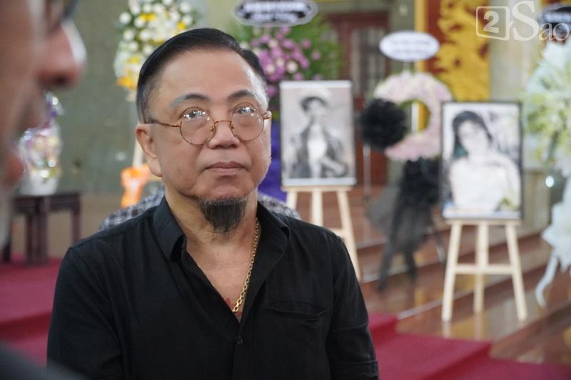 Kim Xuân khóc nghẹn, Thành Lộc cúi đầu trước di ảnh Thẩm Thúy Hằng-20