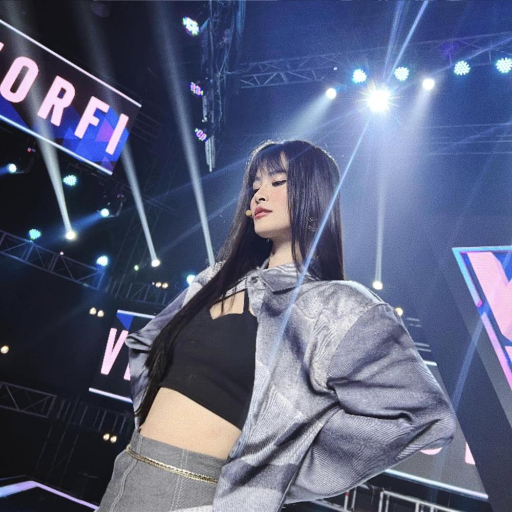 Đông Nhi mang thai lần 2?-6