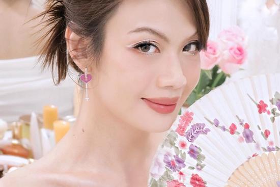 Đào Bá Lộc nâng cấp visual với mái tóc bạch kim, đẹp tựa 'Búp bê Barbie'