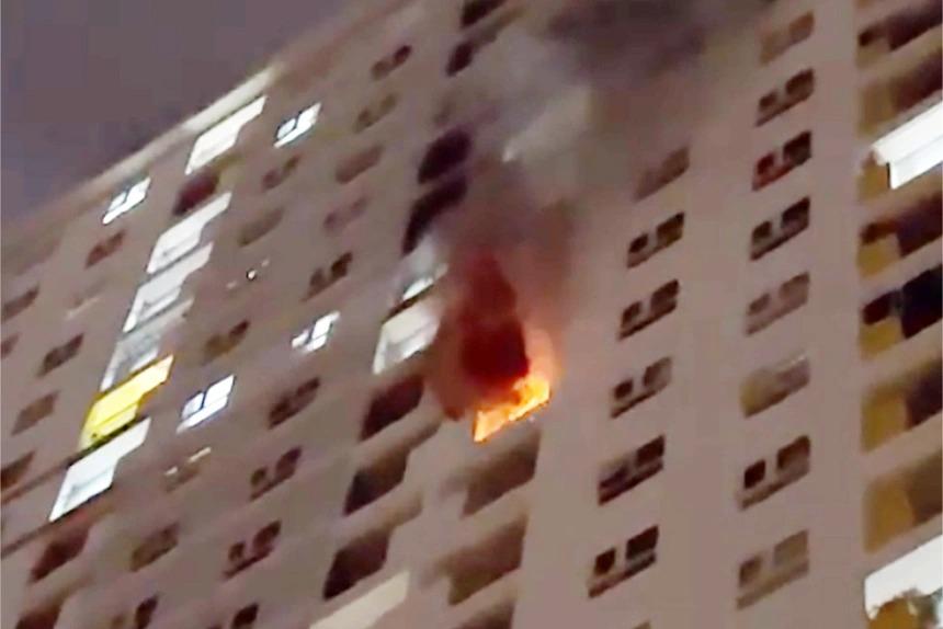 Vụ cháy ở chung cư Diamond Riverside là do dân đốt vàng mã-1