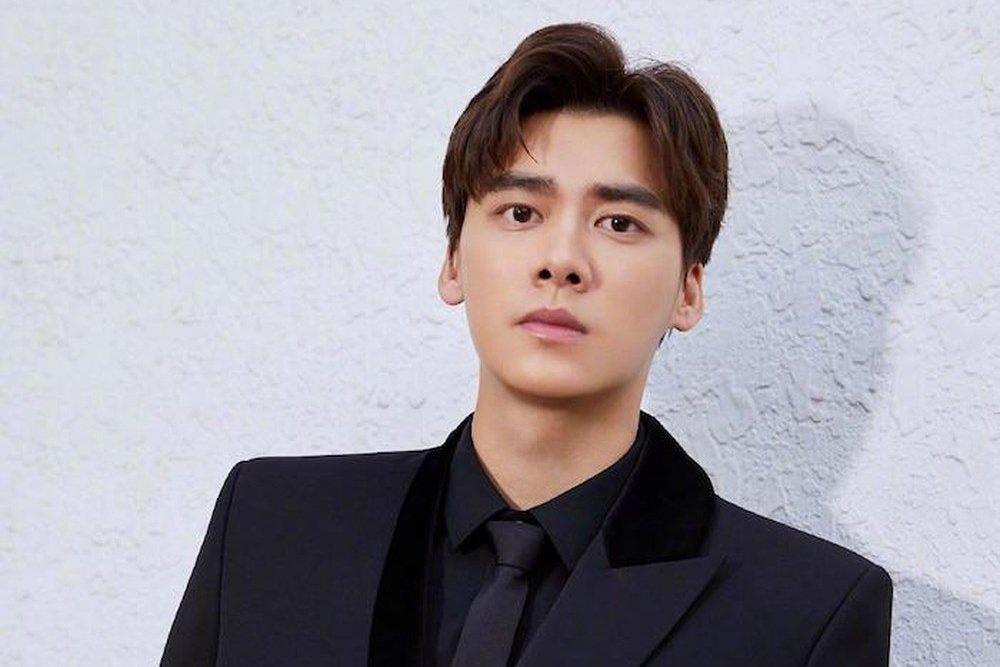 Lan truyền ảnh Lý Dịch Phong giữa bê bối mua dâm?-4