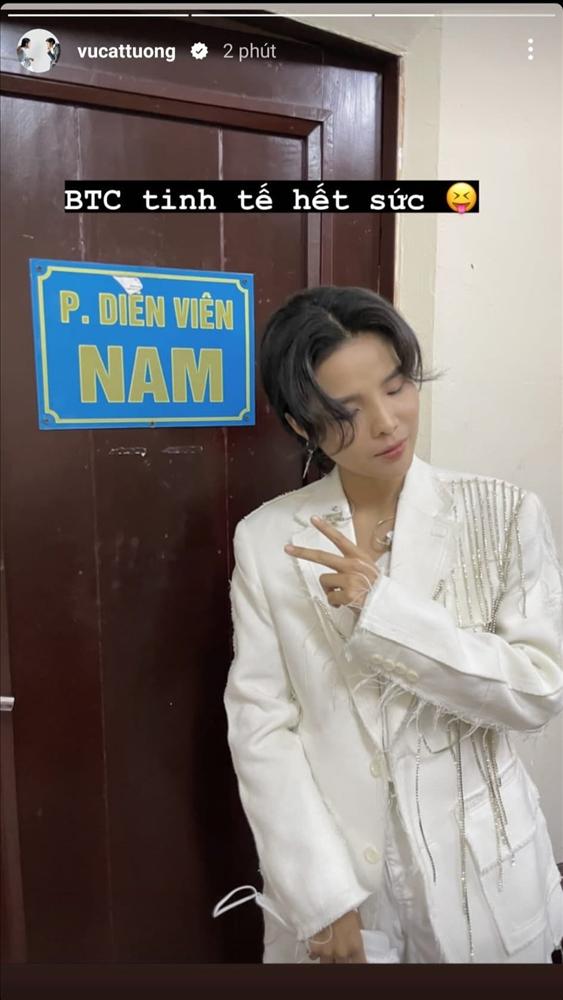 Hậu comeout, Vũ Cát Tường được xếp vào phòng nghỉ dành cho nam-1