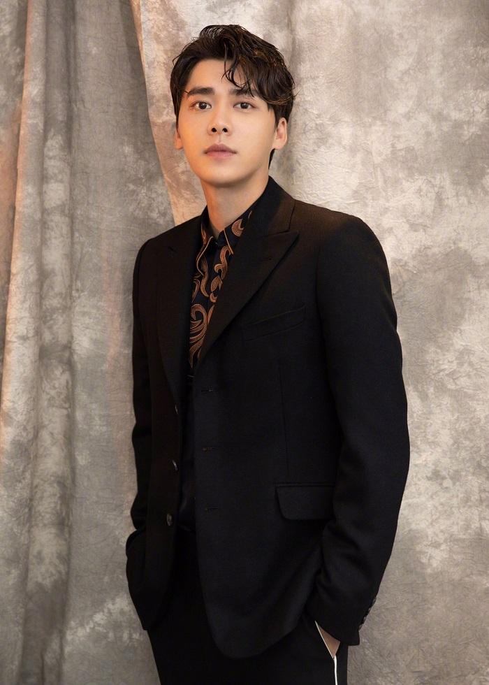 Lan truyền ảnh Lý Dịch Phong giữa bê bối mua dâm?-1